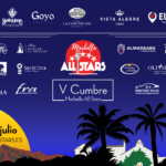 Photocall V Cumbre – Premium (Blanco)