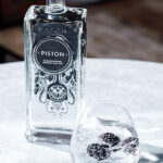 Piston Gin. London Dry Gin. 1